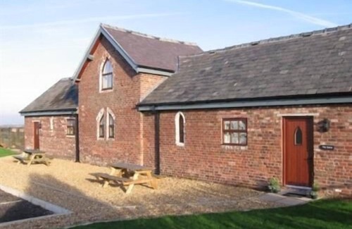 Lymm Cottage | Cottage Shared Bathroom The Shippon room at Broomedge Farm Cottages