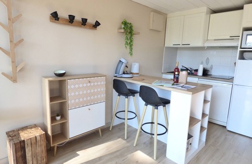 Leon Ski Chalet | COTTAGE VUE LAC - Nature Village, Swimming pools, Sports and 2 bikes, near Beach