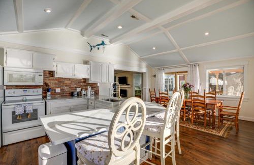 Rock Point House | Cottage with Potomac River Views in Newburg!