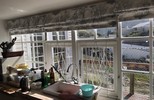 Fish Hoek House | Cottage with private pool. Only 8 min walk to the beach.