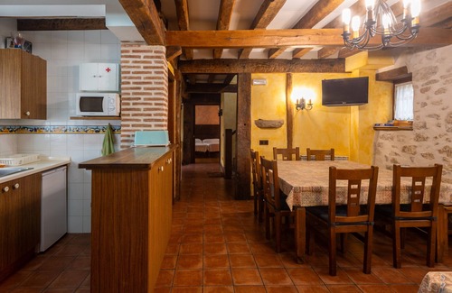 Agurain House | Cottage 'Zadorra Etxea Casa' with Mountain View, Private Terrace and Wi-Fi