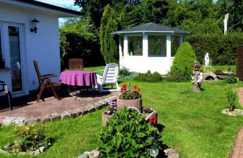Zinnowitz House | Cottages by the pond, Zinnowitz