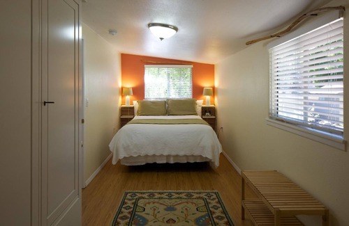 Guerneville Hotel | Cottages on River Road