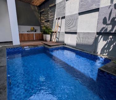 Bandung Villa | Cottonwood 4BR Villa Sutami with Pool Netflix BBQ