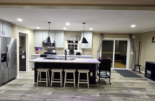 Swain House | Country 3-bed house with WiFi and AC in welcoming Swain, near Letchworth Park!