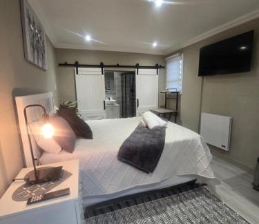 Greater Johannesburg Metropolitan Area Apartment | Country Cabin