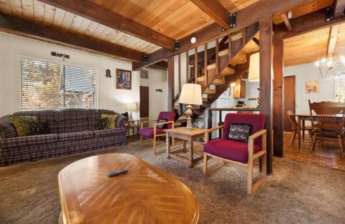Big Bear House | Country Cottage - Near Hiking Trails, Fireplace, Deck, Barbecue