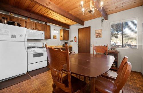 Big Bear House | Country Cottage - Near Hiking Trails, Fireplace, Deck, Barbecue