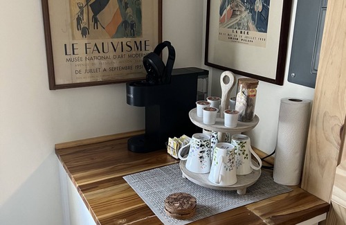 Saugerties Cottage | Country Cottage with beautiful views and easy access to Catskills activities.