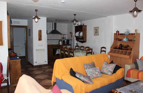 Espeja de San Marcelino House | Country House 'La Chimenea De Soria II' with Mountain Views, Shared Pool and Wi-Fi