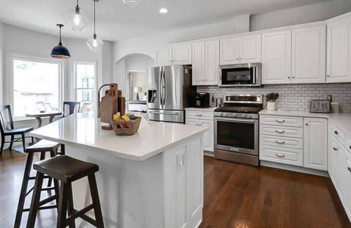 Kedron Other | Country Farmhouse and Loft - Friendly Goats!