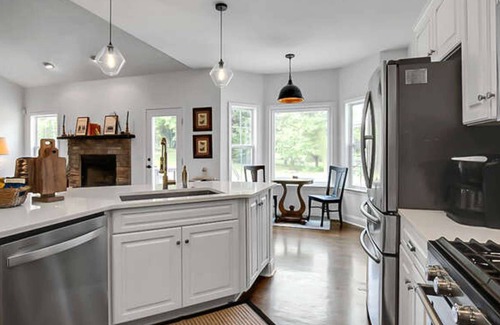 Kedron Other | Country Farmhouse and Loft - Friendly Goats!