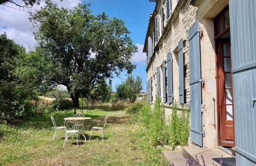 Saint-Saturnin-du-Bois House | Country house in the heart of nature. Pets welcome, ideal for families!