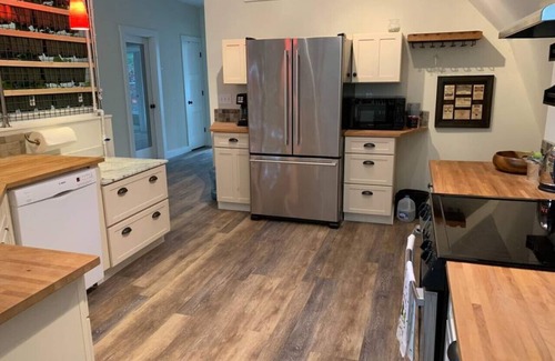 Hobart House | Country Getaway near Seattle