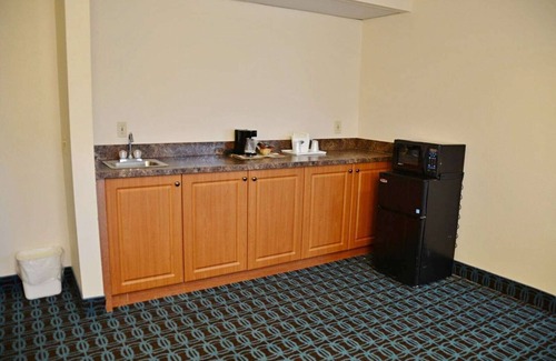 Kenton Hotel | Country Hearth Inn & Suites Kenton