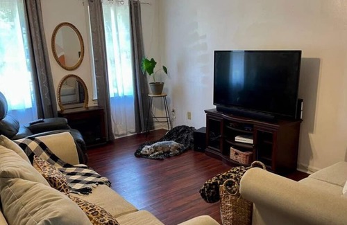 Mount Zion House | Country home