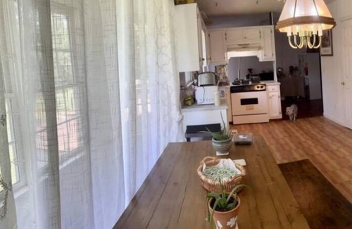 Mount Zion House | Country home