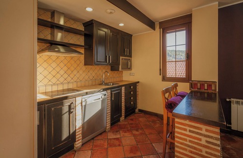 Hontoria del Pinar House | Country House 'Entrada Rio Lobos 2' with Mountain Views and Wi-Fi