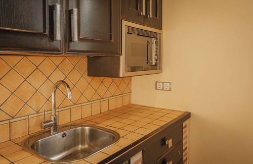 Hontoria del Pinar House | Country House 'Entrada Rio Lobos 2' with Mountain Views and Wi-Fi