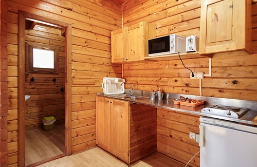 Hornos House | Country House 'Cabaña 1' with Mountain View, Shared Pool and Air Conditioning