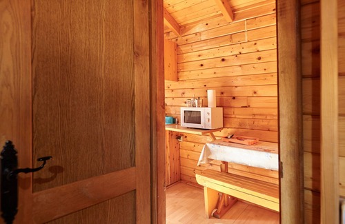 Hornos House | Country House 'Cabaña De Madera 3' with Mountain View, Shared Pool and Air Conditioning