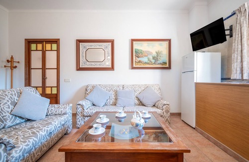 Felanitx Villa | Country House 'Can Jeroni Petit' with Sea View, Private Pool and Wi-Fi