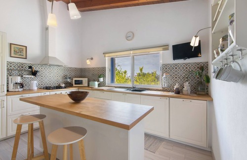 Tavira Villa | Country House 'Casa Da Eira - Quinta Do Mestre' with Private Terrace, Wi-Fi and Air Conditioning