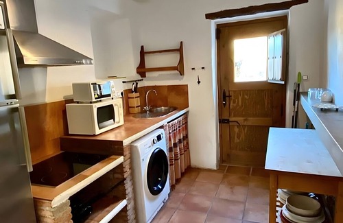 Taberno House | Country House 'Casa Leontino' with Mountain Views, Shared Pool and Wi-Fi