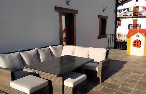 Labaien House | Country House 'Errandonea' with Mountain View, Private Terrace and Wi-Fi