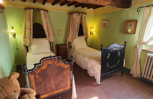 Chiatri Other | Country House/Farm House in Chiatri with 4 bedrooms sleeps 8