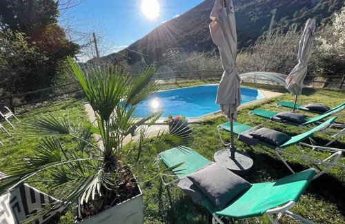 Oden Villa | Country House 'Gran Company' with Lake Views, Wi-Fi and Air Conditioning
