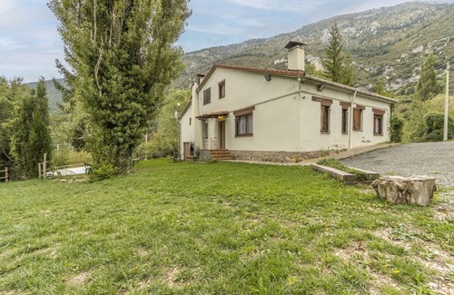 Oden Villa | Country House 'Gran Parents' with Lake Views, Wi-Fi and Air Conditioning