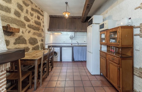 Navaluenga House | Country House 'La Bodega De Gredos' with Mountain Views