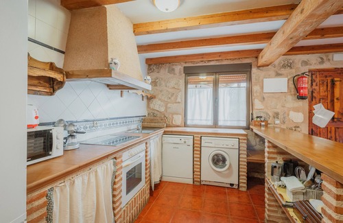 Duruelo House | Country House 'La Escondida' with Private Terrace and Wi-Fi