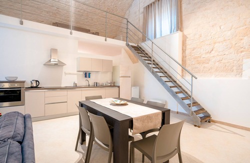 Martina Franca House | Country House 'La Neviera' with Shared Terrace, Wi-Fi and Air Conditioning