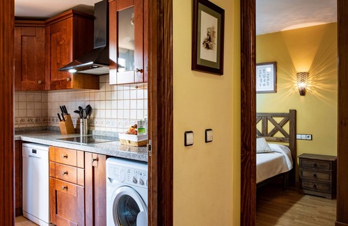 Candelario House | Country House 'Las Puentes 1' with Mountain View, Private Terrace and Wi-Fi