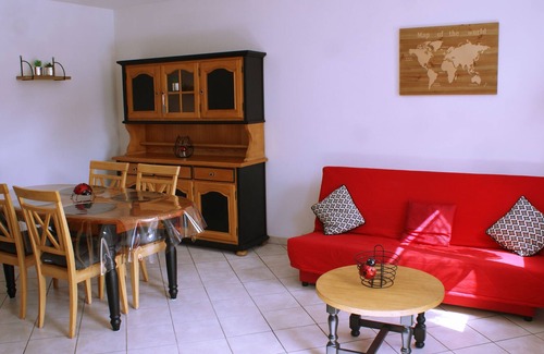 Toutencourt House | Country house with terrace and garden