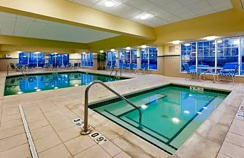 Elizabeth Hotel | Country Inn & Suites by Radisson, Newark Airport, NJ