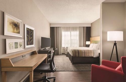 Halfway Hotel | Country Inn & Suites by Radisson Hagerstown MD