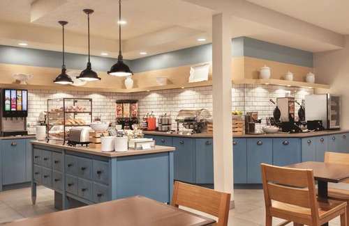 Prineville Hotel | Country Inn & Suites by Radisson, Prineville, OR