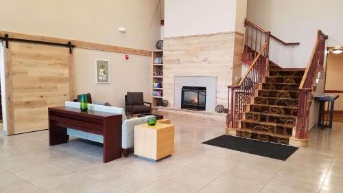 Brookfield Hotel | Country Inn & Suites by Radisson, Milwaukee West Brookfield , WI