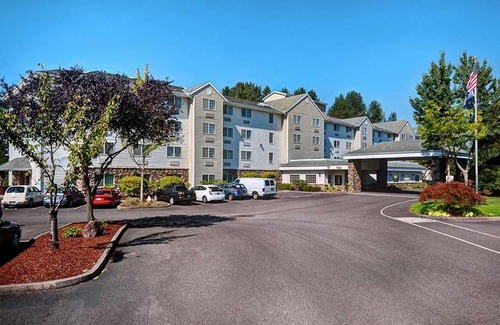 Portland Hotel | Country Inn & Suites by Radisson Portland International Airport OR