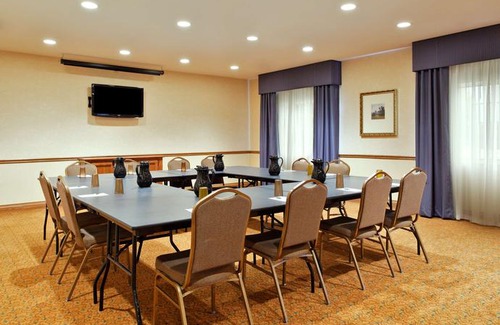 Decatur Hotel | Country Inn & Suites by Radisson Decatur IL