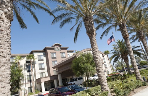 Ontario Hotel | Country Inn & Suites by Radisson, Ontario at Ontario Mills, CA