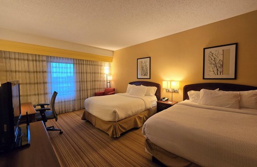 Altoona Hotel | Country Inn & Suites by Radisson, Convention Center