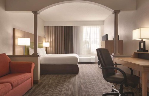 Eagan Hotel | Country Inn & Suites by Radisson Eagan MN