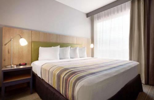 Spry Hotel | Country Inn & Suites by Radisson, York, PA