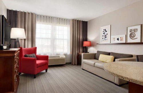 Little Chute Hotel | Country Inn & Suites by Radisson Appleton North WI