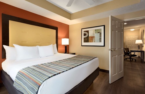 Evansville Hotel | Country Inn & Suites by Radisson, Evansville, IN