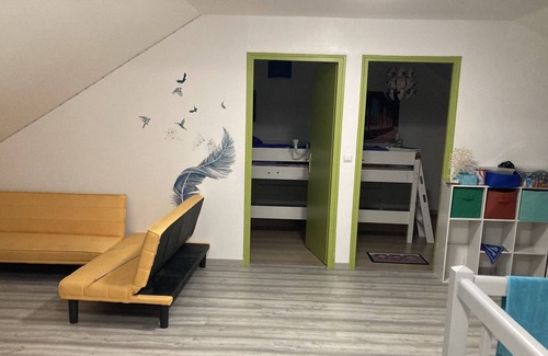 Bellegarde-du-Loiret House | Country property with individual sleeping areas, swimming pool and jacuzzi